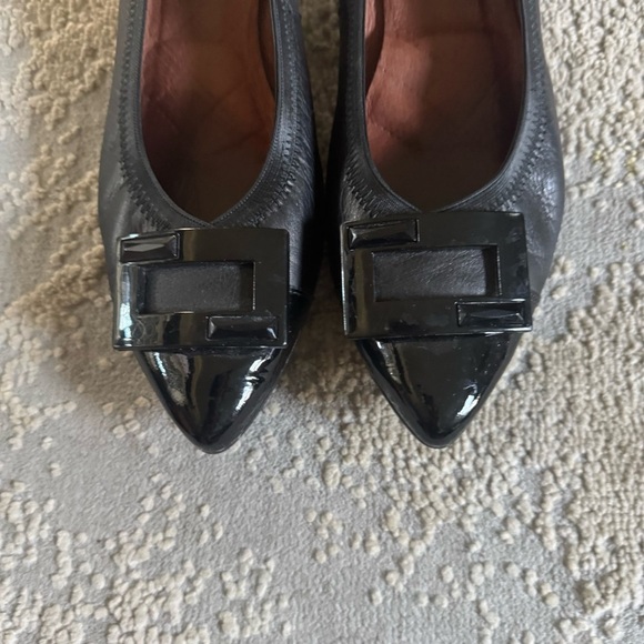 Hispanitas Omega Black pointy toe Pumps leather block heels cap toe 38.5 7.5 - Picture 2 of 13